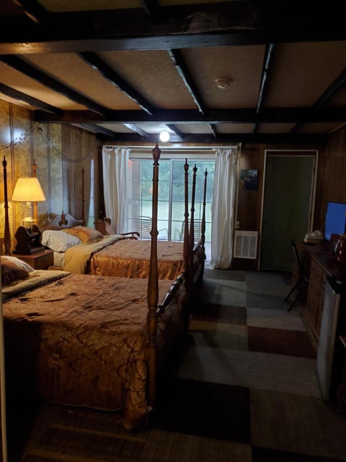 Pocono Mountain And Hotel Gouldsboro