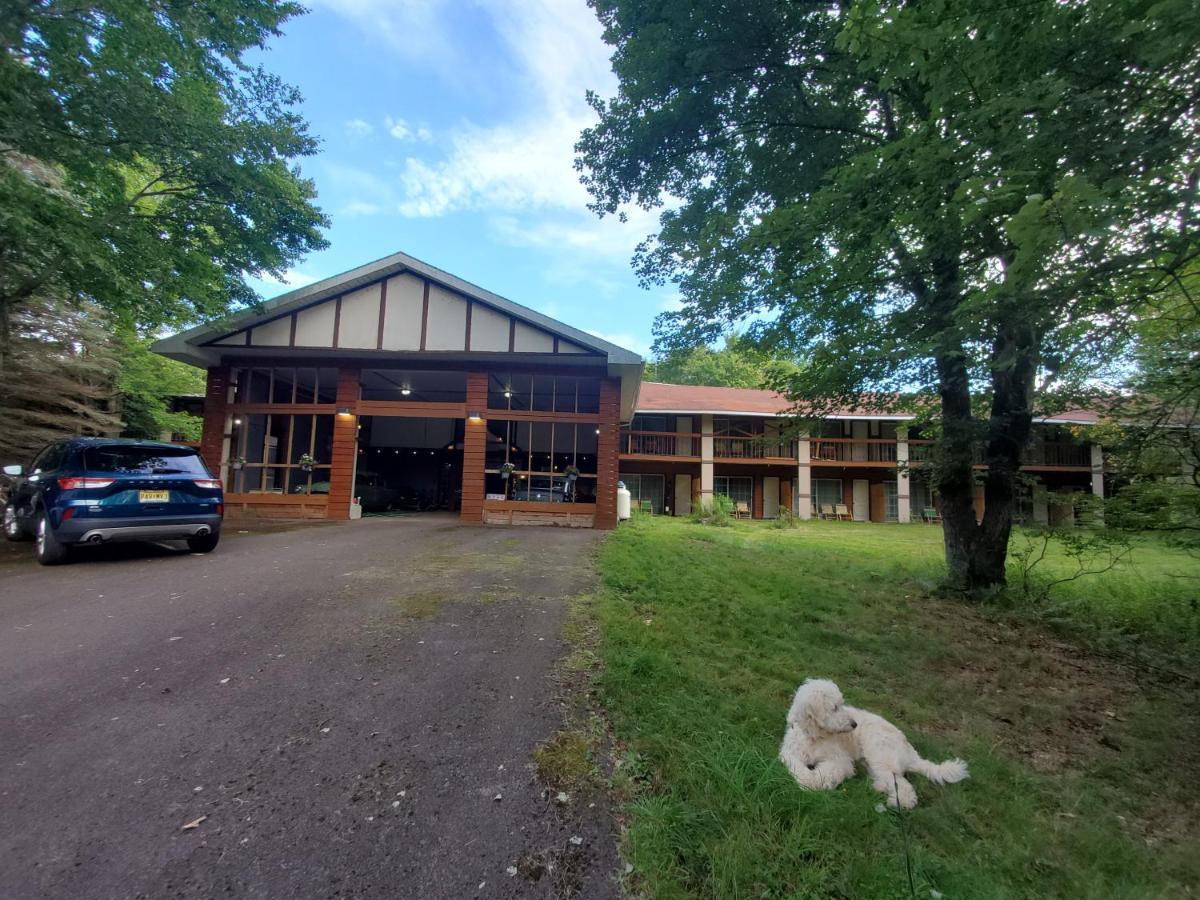 Hotel Pocono Mountain And 3*