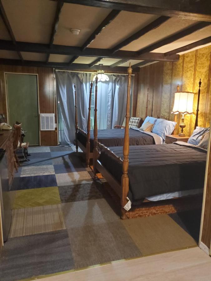 Pocono Mountain And Hotel 3*